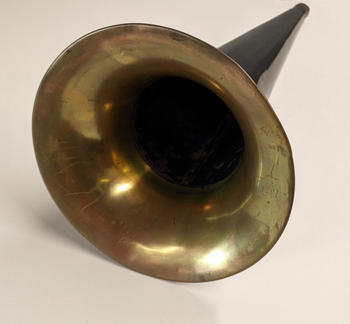 Black Brass Horn (2).jpg