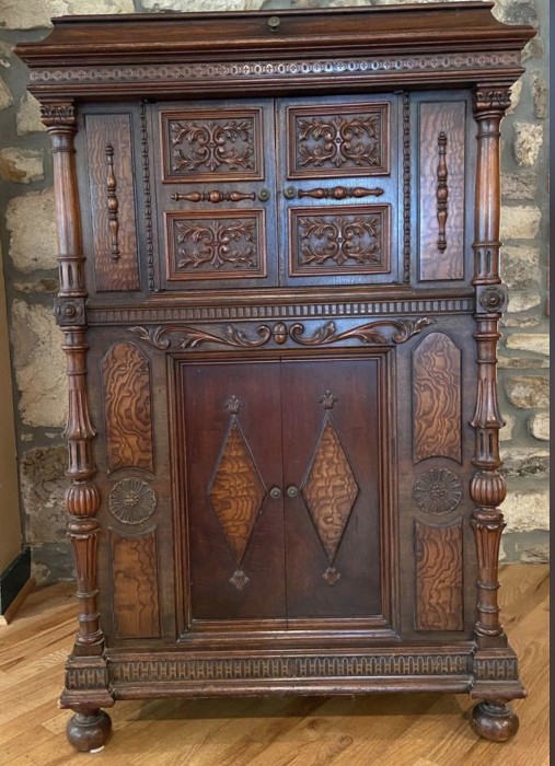 cabinet.jpg