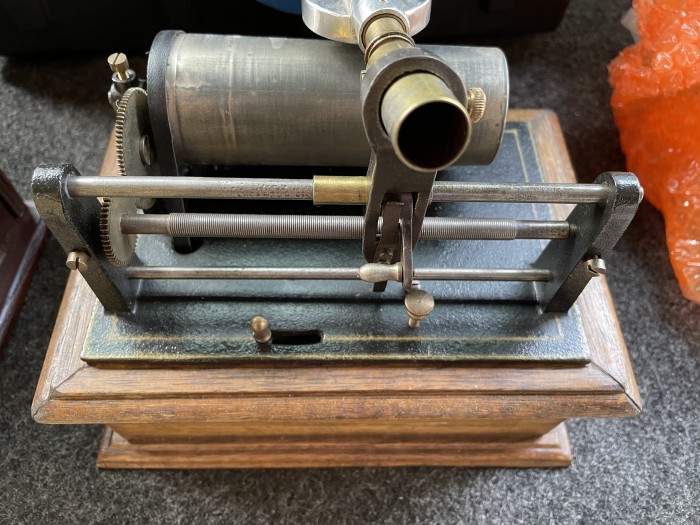 Very small cylinder machines