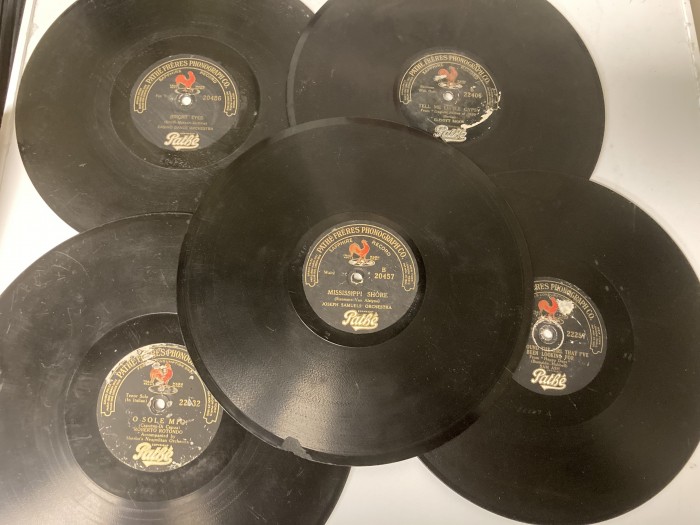 I doubled the amount of Pathé sapphire discs I have.