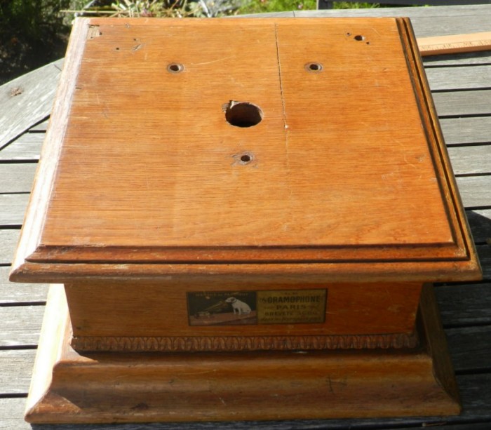 top and logo