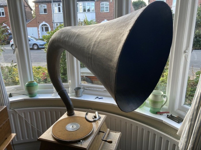 emg horn.jpg