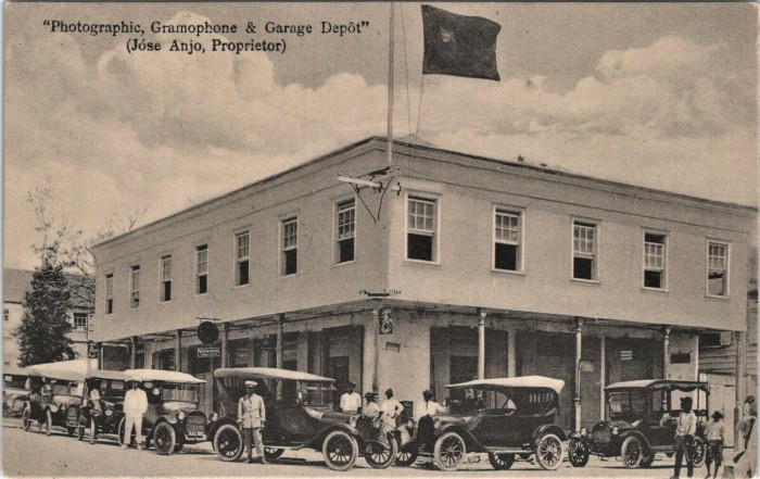 Victrolas.jpg