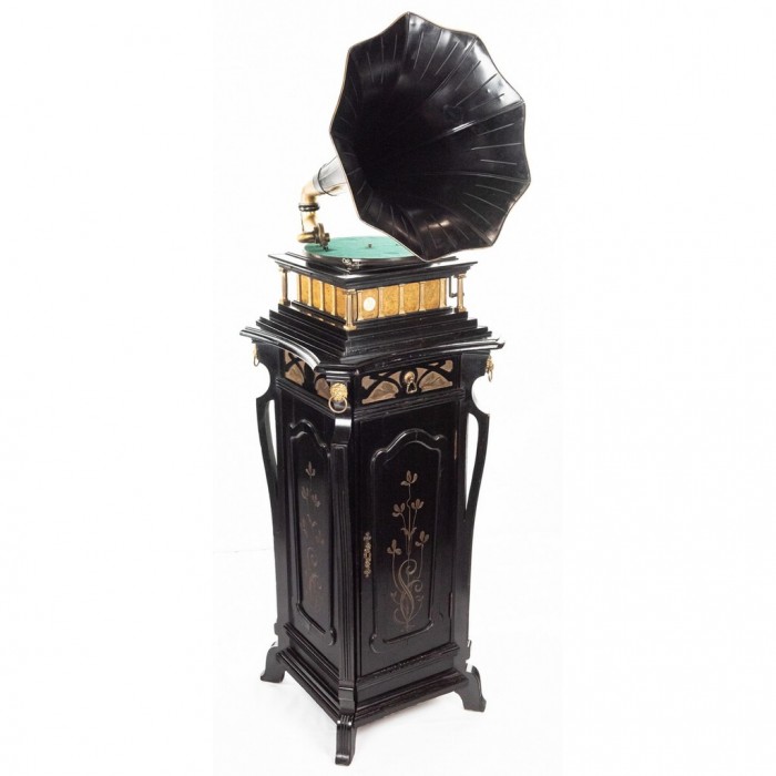 Melba Style G&T De Luxe Pedestal Disc Gramophone.jpg