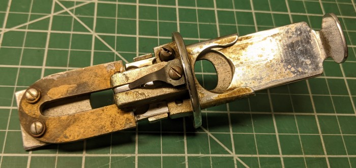 Hexaphone coin-shute (1).jpg