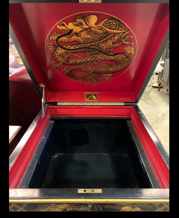 HMV chinoiserie case by Waring &amp; Gillow 1