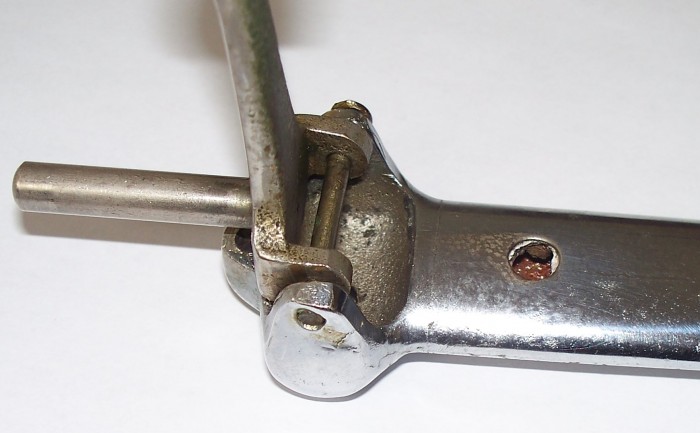Early Zonophone Tone Arm (2).JPG