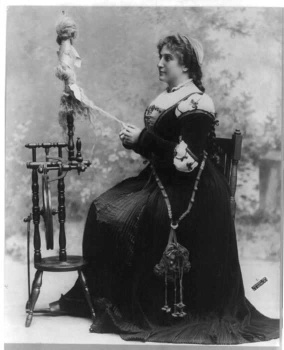 Dame_Nellie_Melba,_1861-1931.jpg