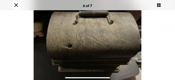 Hole in lid