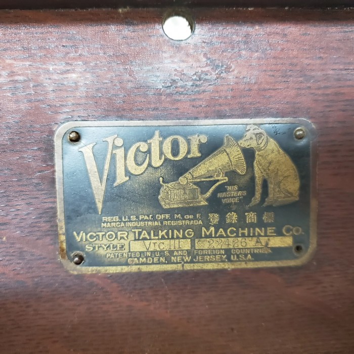 Victor III Tag.jpeg