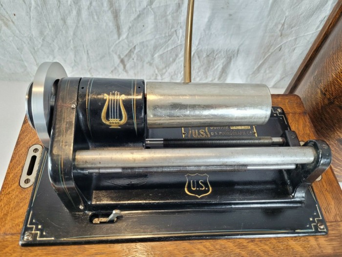 US Phonograph.jpg