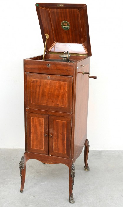 Fonotipia gramophone.jpg