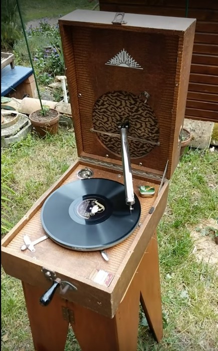 Phonodiff Gramophone.jpg