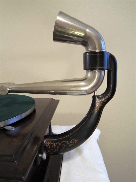 IV backbracket.JPG