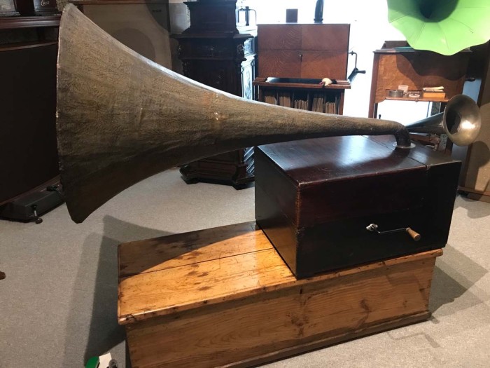 Cambridge-Model-Wilson-Horn-(10)-.jpg