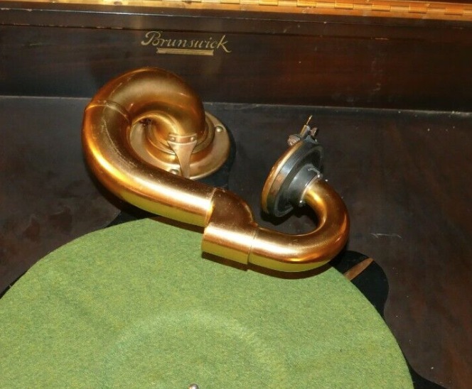 Regular Cortez tonearm.png