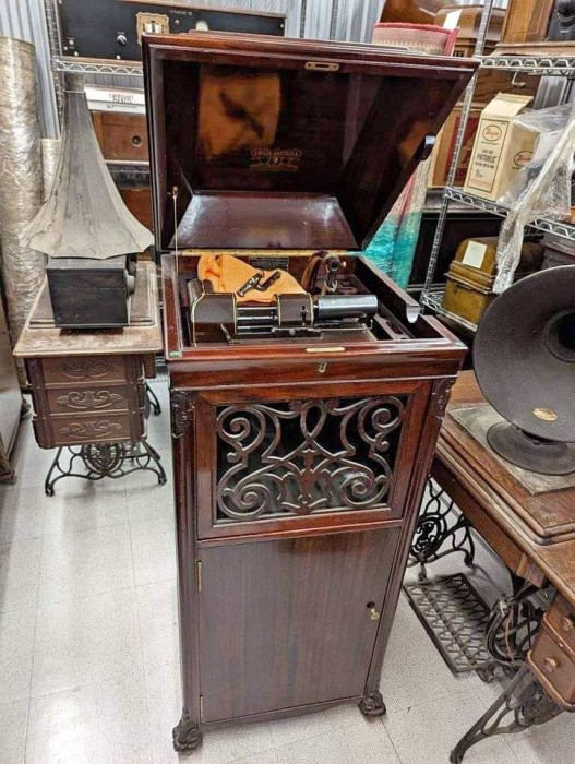 Amberola A-1.jpeg