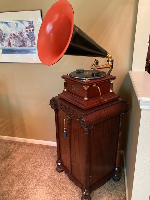 Vic 6 horn1.jpg