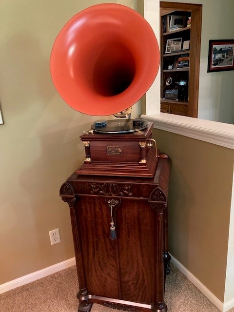 vic6 horn2.jpg