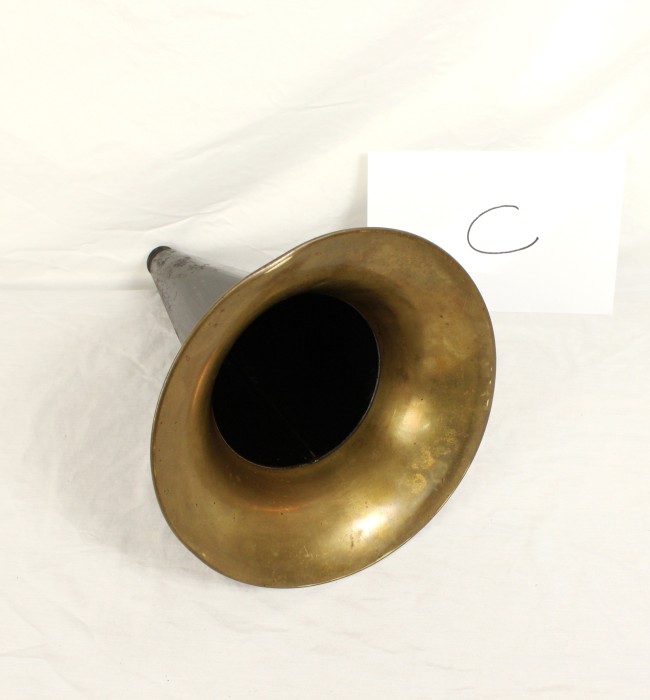 Victor Horn 3 - 02.jpg