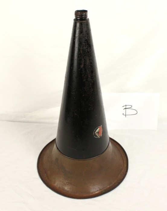 Victor Horn 2 - 01.jpg