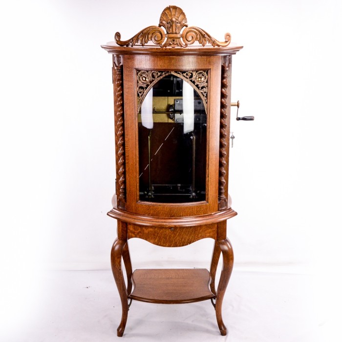 Lot #1186 - Oak Regina Corona Style 35, 15-1/2&quot; Changer