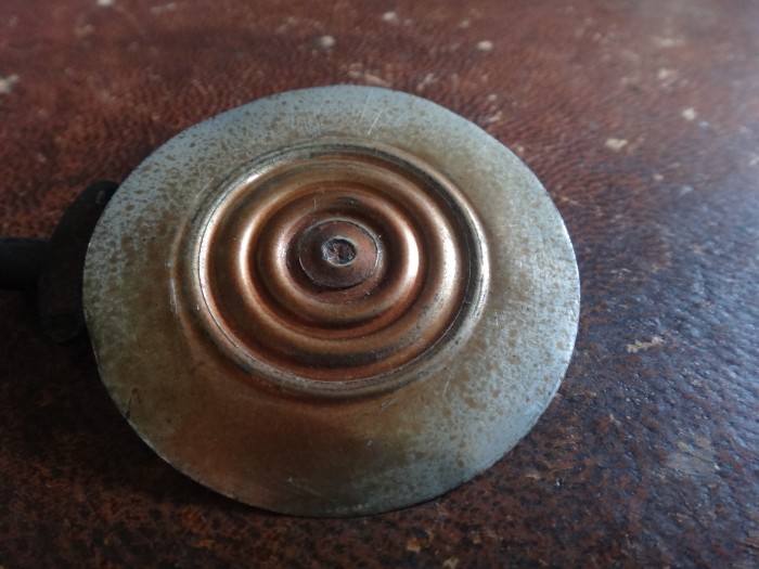 Four-piece diaphragm.
