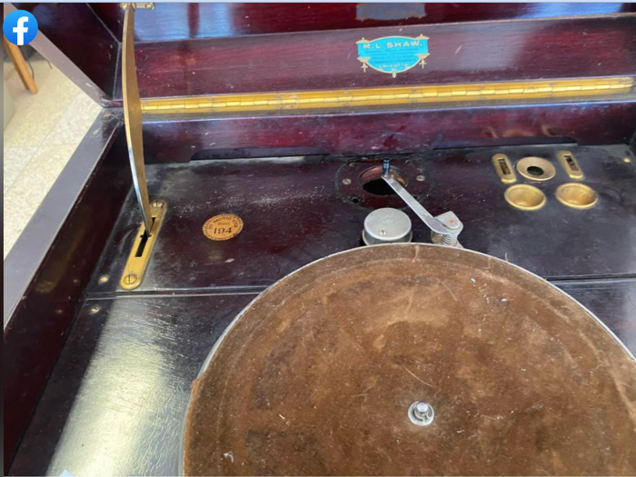 194 turntable 1.png