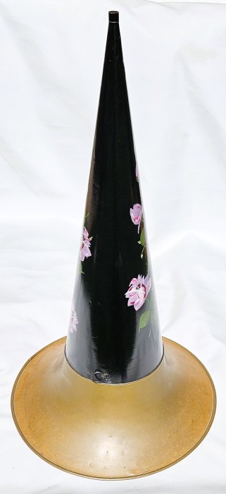 4. Painted Flower Horn