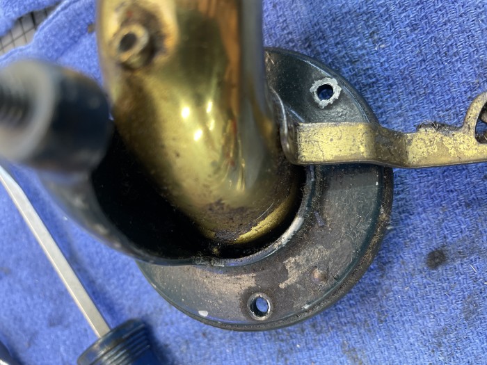 Tone arm in back bracket.JPG