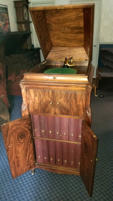 Circassian VV-XVI doors open.jpg