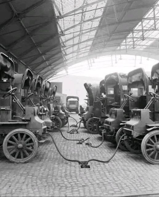 Mercedes Electric Car.jpg