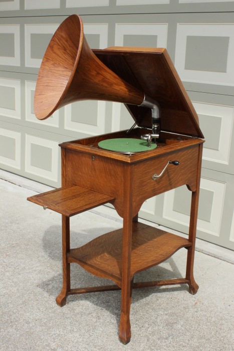 Victor Schoolhouse - 01.JPG