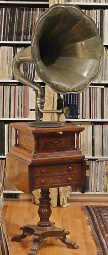 Pathe Concert 20 212x500.JPG