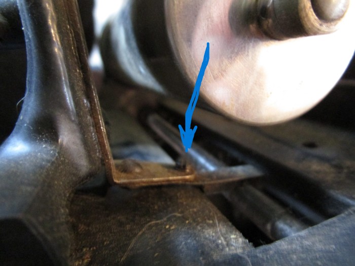 amberola 30-75 half nut set screw adjustment.JPG