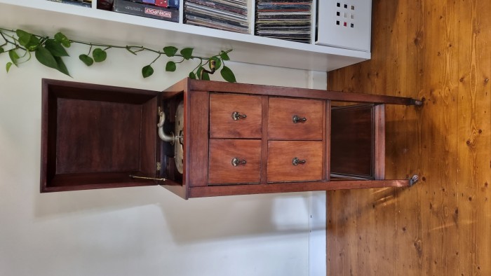 Front cabinet