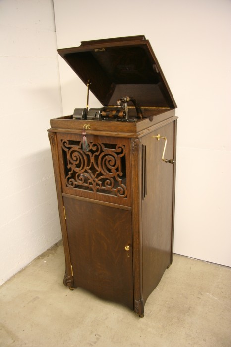 IMG_6114.jpg first rococco.jpg