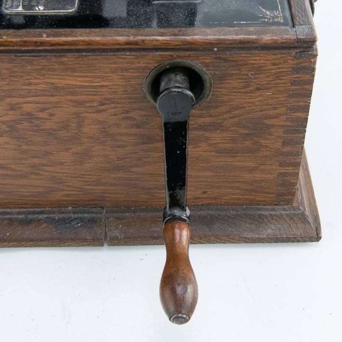 Edison Suitcase Standard Crank.jpg