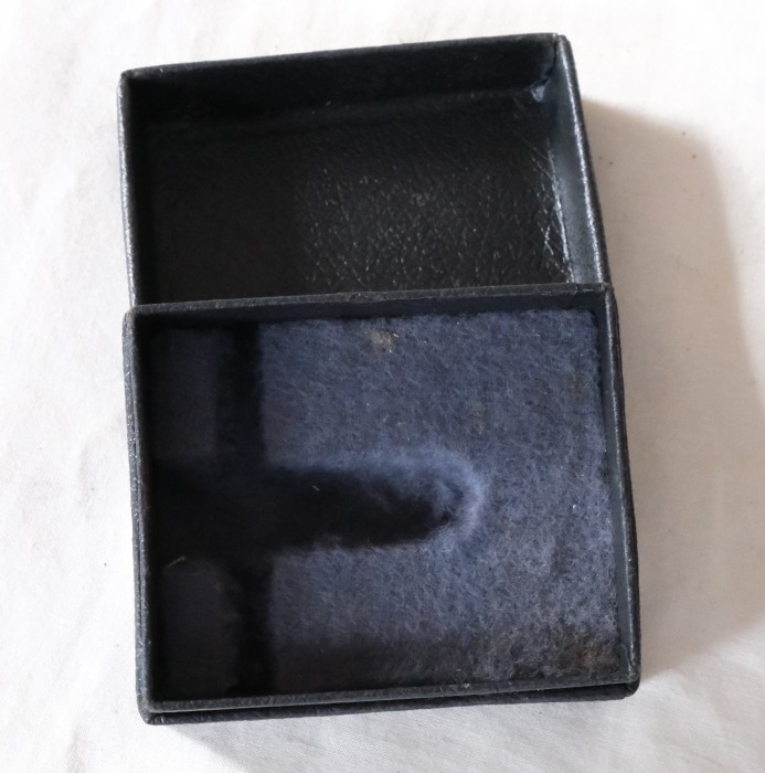 Victor No 2 Box (2).JPG