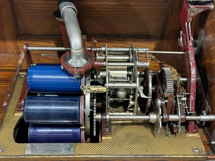 My 104 Hexaphone.jpeg