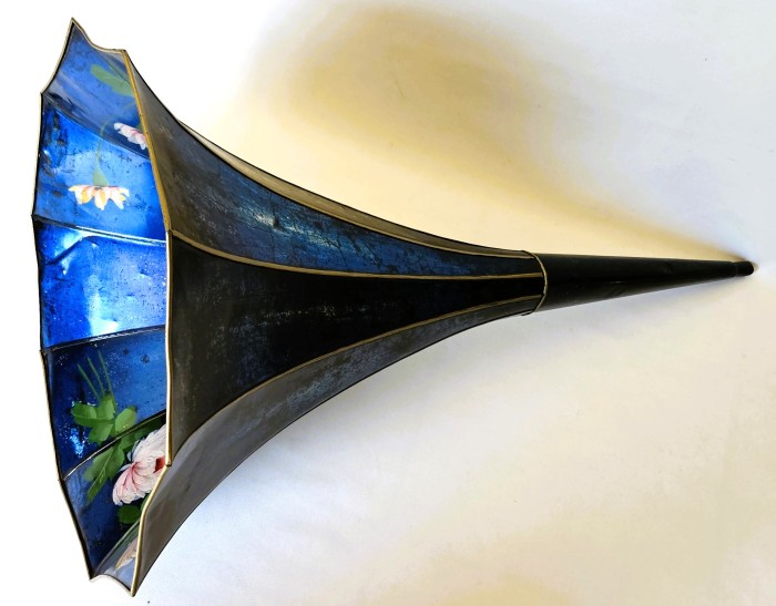 Edi Blue Flower Horn (04).jpg