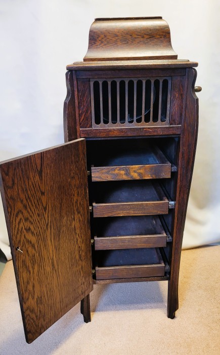 Babson Amberola (2).jpg