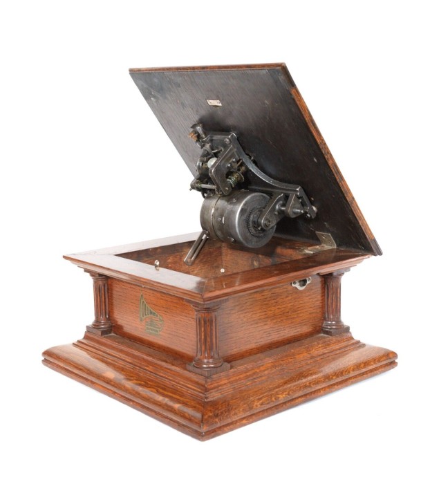 Columbia BII 3 spring motor.jpg