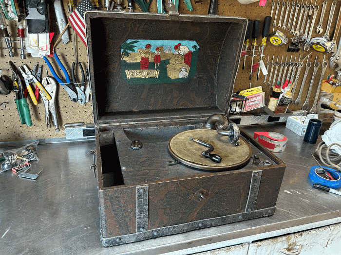 Cecilian Treasure Chest - $500