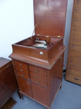 e70b47ab-dd02-4153-a03c-0af622226bf8.jpg