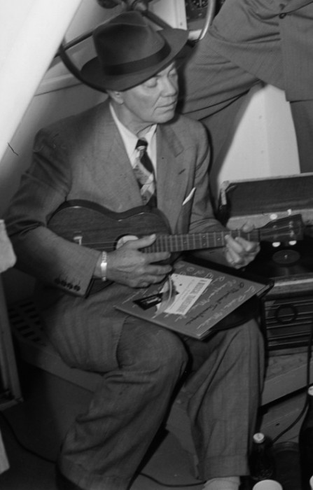 Cliff_Edwards_1947.jpg