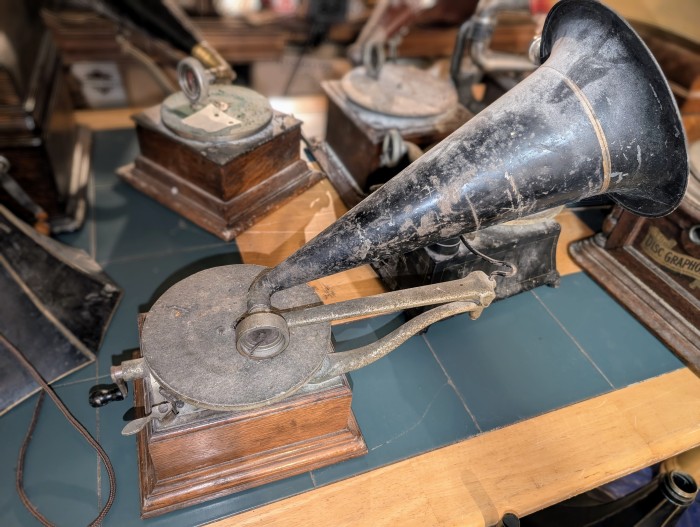 Mystery Phonograph 2.jpg