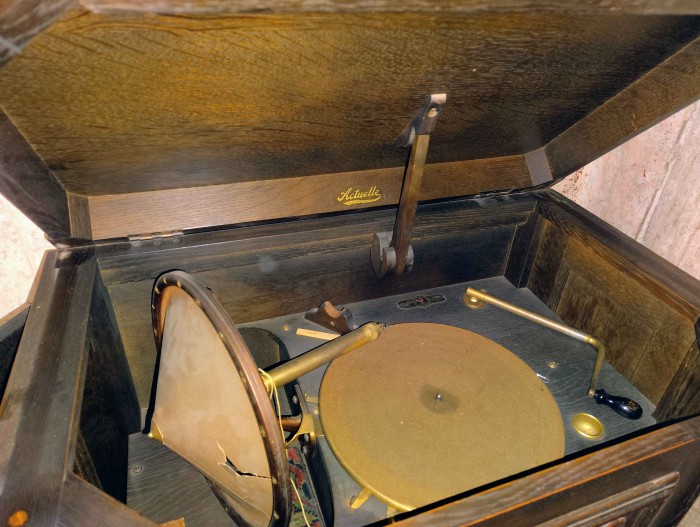 pathe-2.jpg