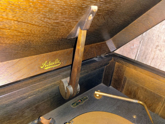 pathe-6.jpg
