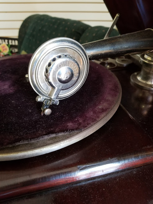 Early Grafonola Reproducer.jpg